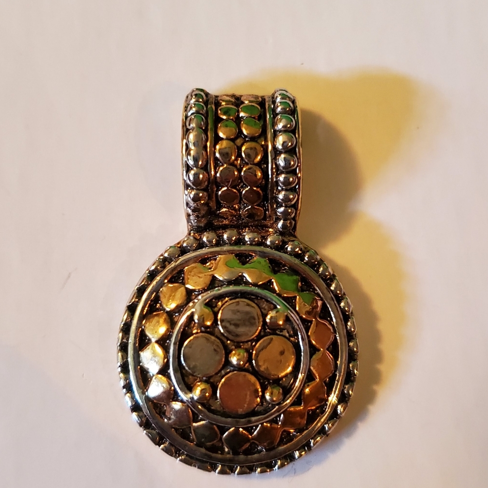 Pendant